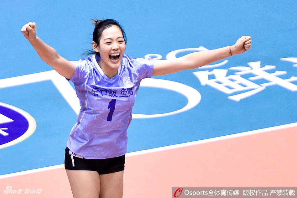 八强战第6轮辽宁女排3-2江苏