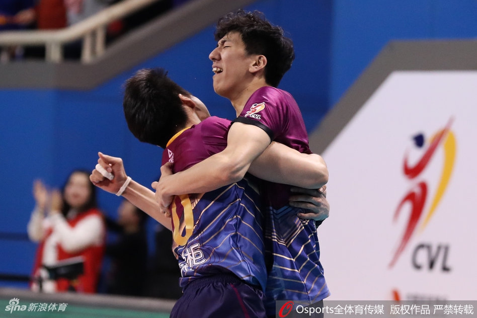 排超决赛③上海男排3-0北京