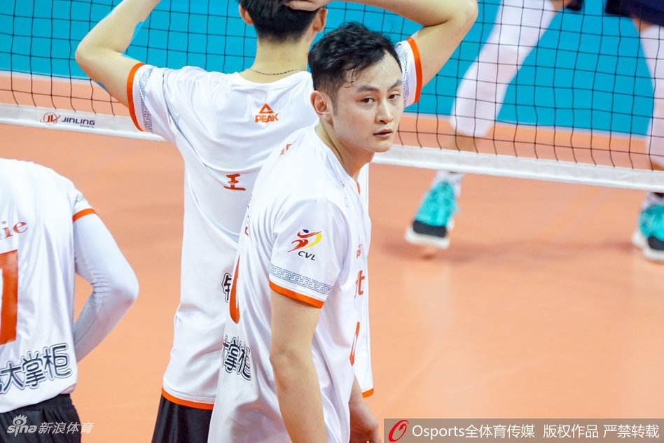 排超决赛②上海男排3-2北京