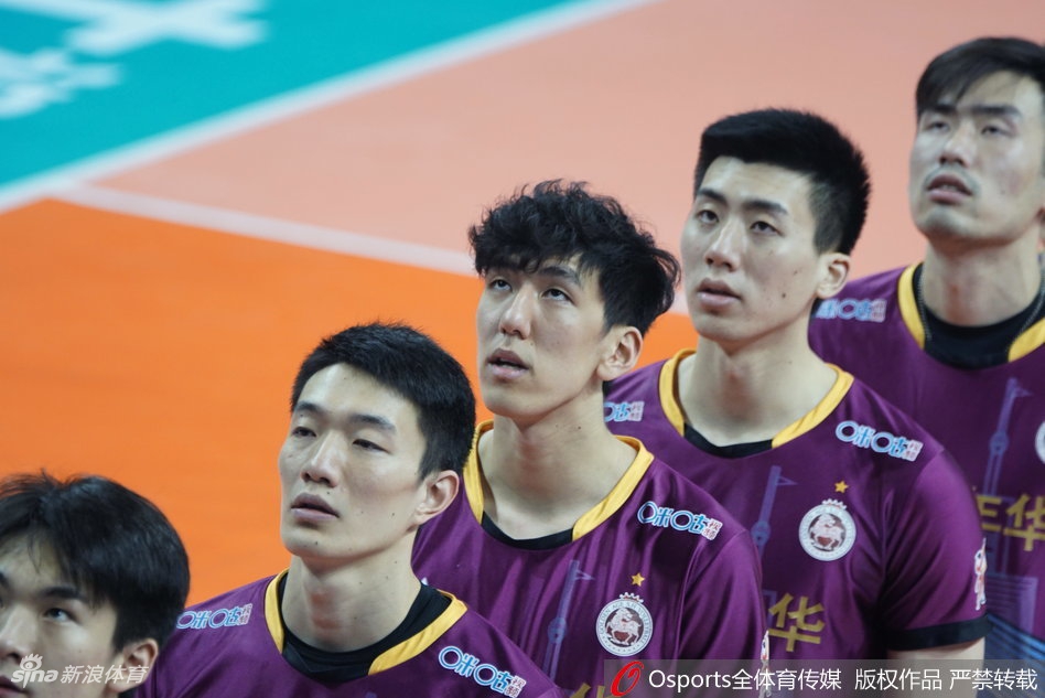 排超决赛③上海男排3-0北京