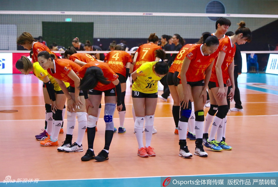 排超8强战北汽女排1-3山东女排