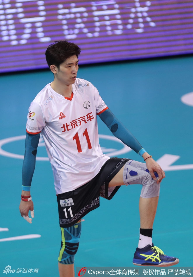 排超决赛③上海男排3-0北京