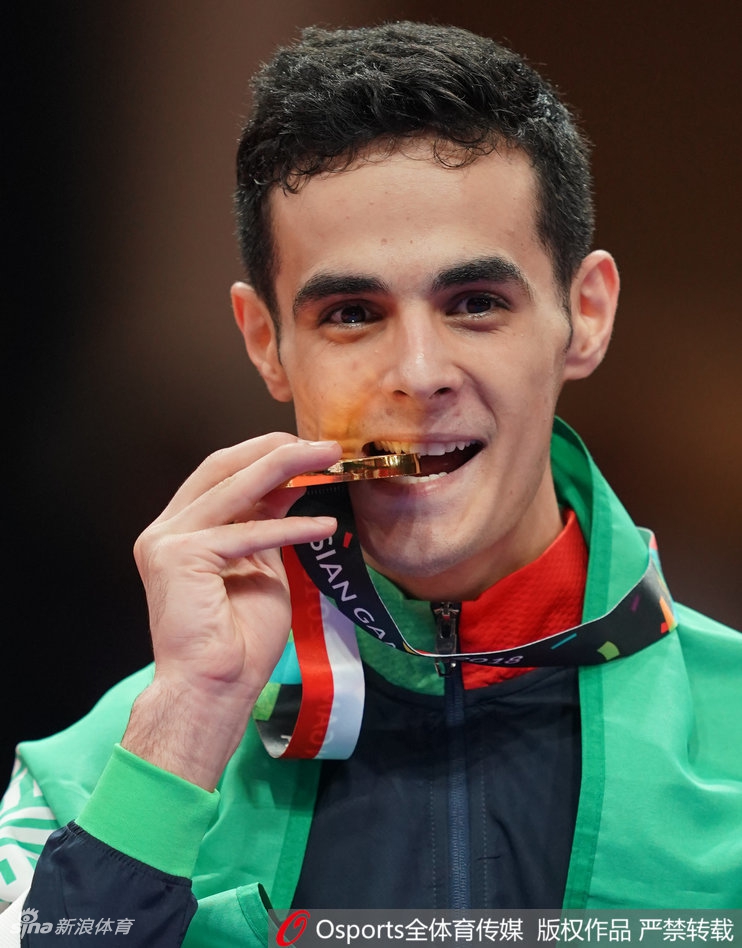 亚运跆拳道63公斤赵帅摘银