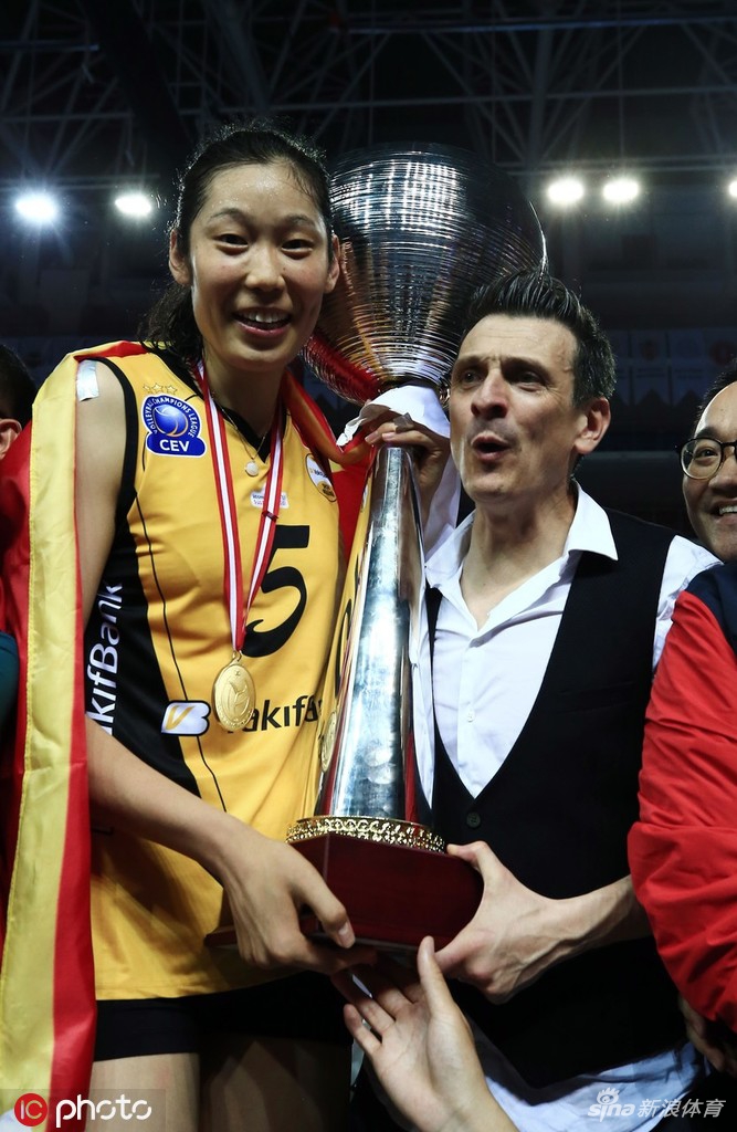 朱婷三年留洋生涯荣誉满满