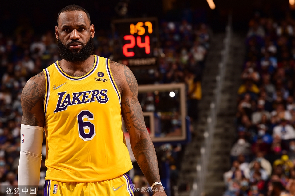 [NBA]湖人115-117勇士 老詹空砍26+15