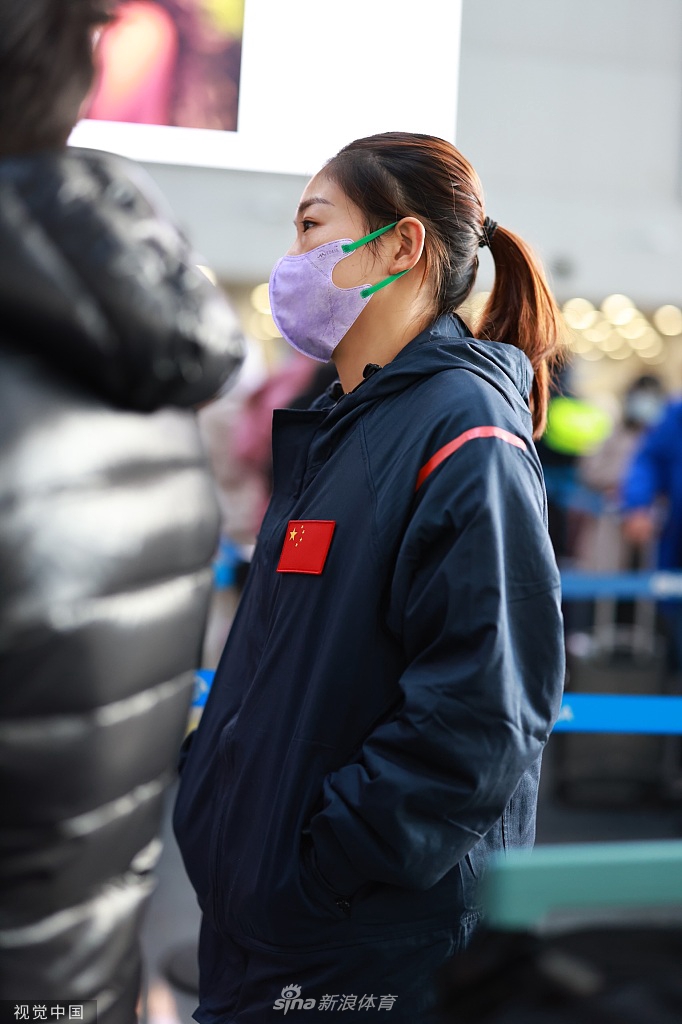国乒选手现身机场前往澳门 马龙刘诗雯许昕齐现身