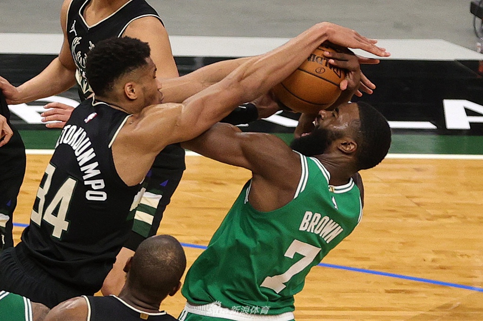 [NBA常规赛]凯尔特人122-114雄鹿