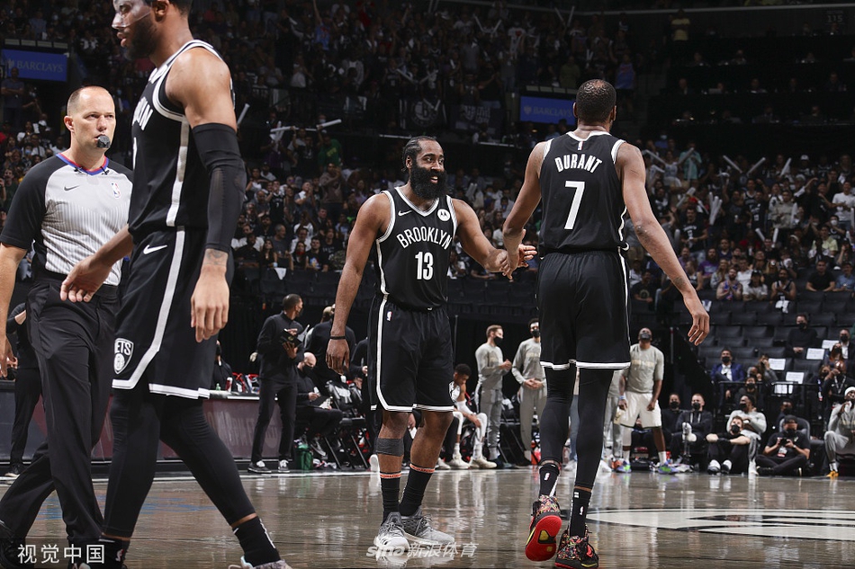 [NBA季后赛]雄鹿加时113-111篮网 KD空砍48分