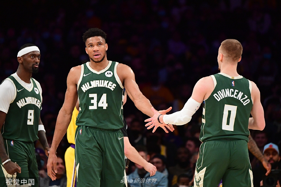 [NBA]雄鹿131-116湖人 字母哥44分力压詹皇