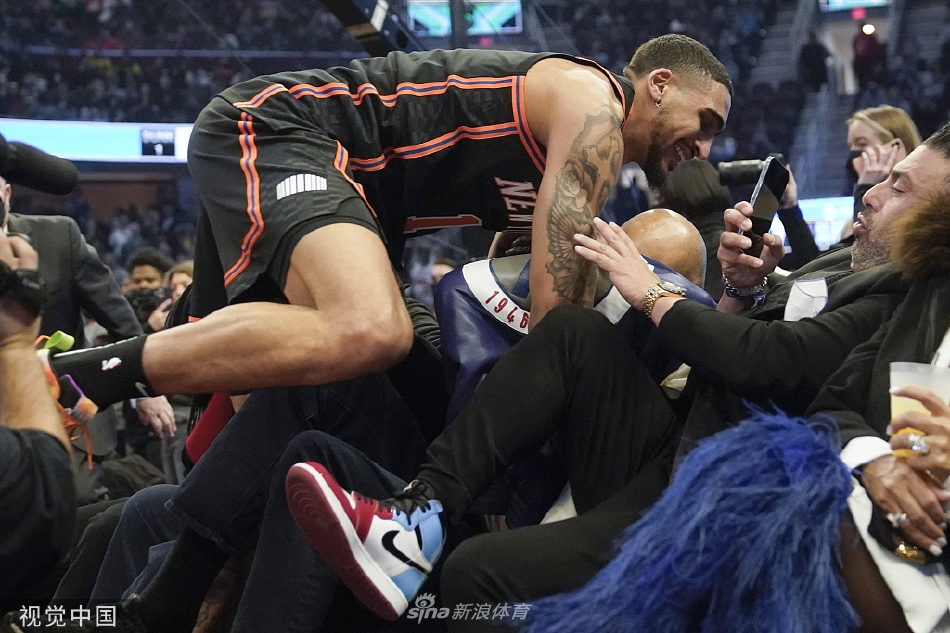 [NBA全明星赛]扣篮大赛：托平夺冠