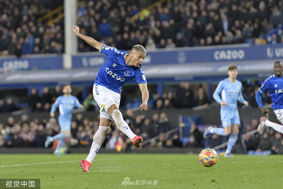 [英超]曼城1-0小胜埃弗顿 福登破门