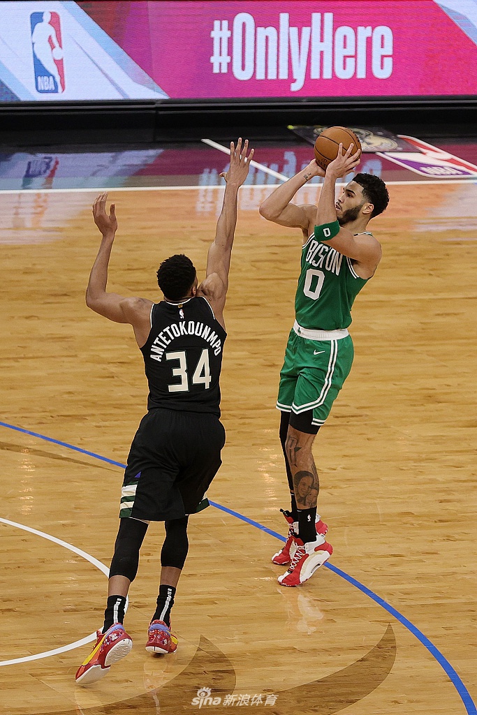 [NBA常规赛]凯尔特人122-114雄鹿