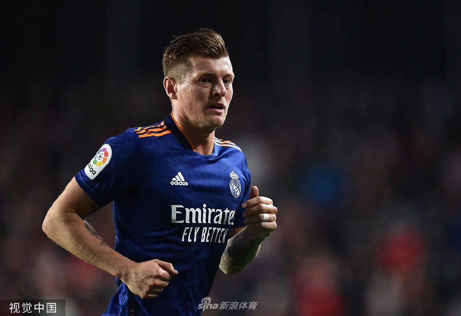 [西甲]威尼修斯助攻本泽马绝杀 皇马客场1-0险胜领跑