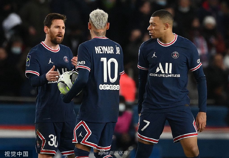 [法甲]巴黎3-1圣埃蒂安 梅西两度助攻姆巴佩破门