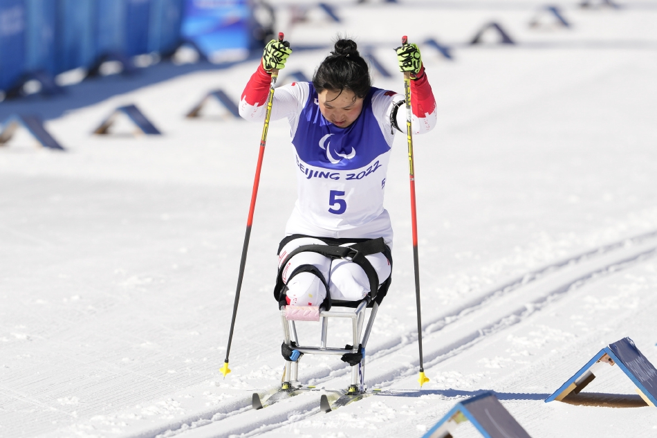 新浪直击冬残奥会冬季两项女子6KM越野滑雪比赛