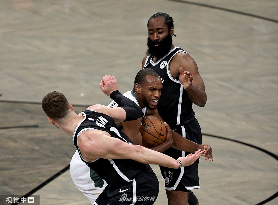 [NBA季后赛]雄鹿加时113-111篮网 KD空砍48分