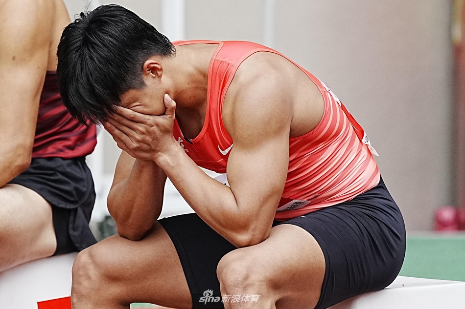 田径奥运会选拔赛开赛 苏炳添表情搞怪