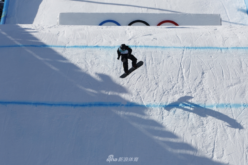 单板滑雪大跳台苏翊鸣晋级决赛