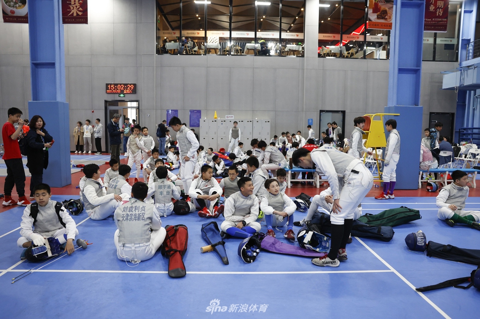 北京击剑联赛第一站成功举办 各路高手来京参赛