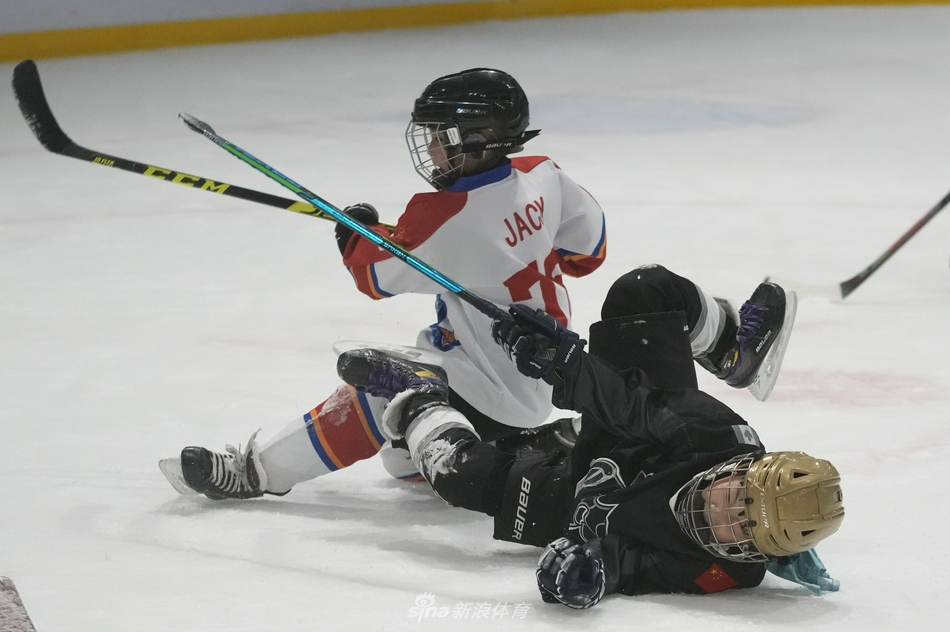 北京市青少年冰球俱乐部联赛亮点多