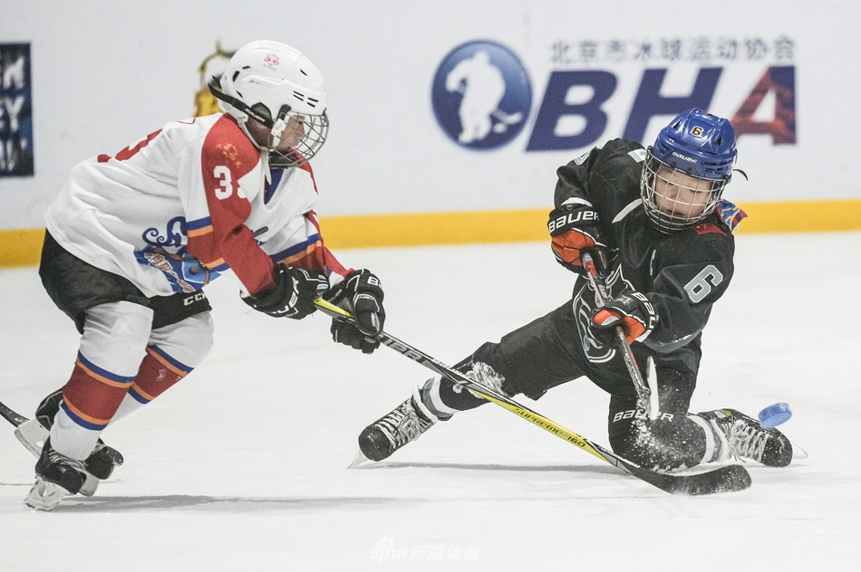 北京市青少年冰球俱乐部联赛亮点多