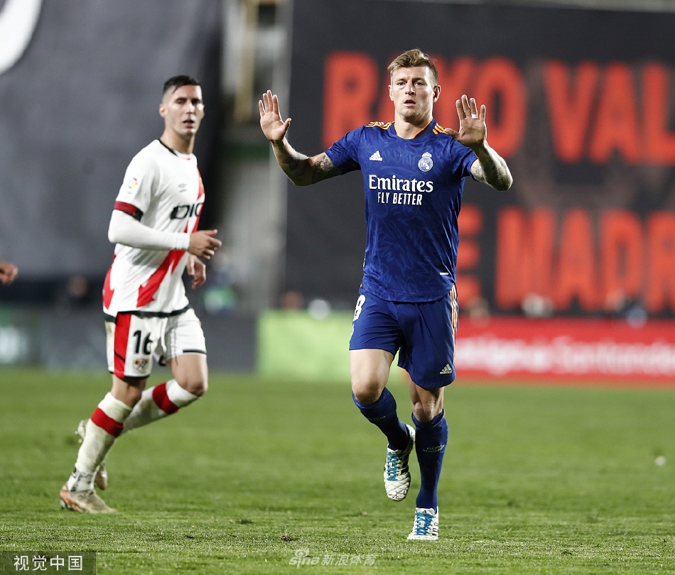 [西甲]威尼修斯助攻本泽马绝杀 皇马客场1-0险胜领跑