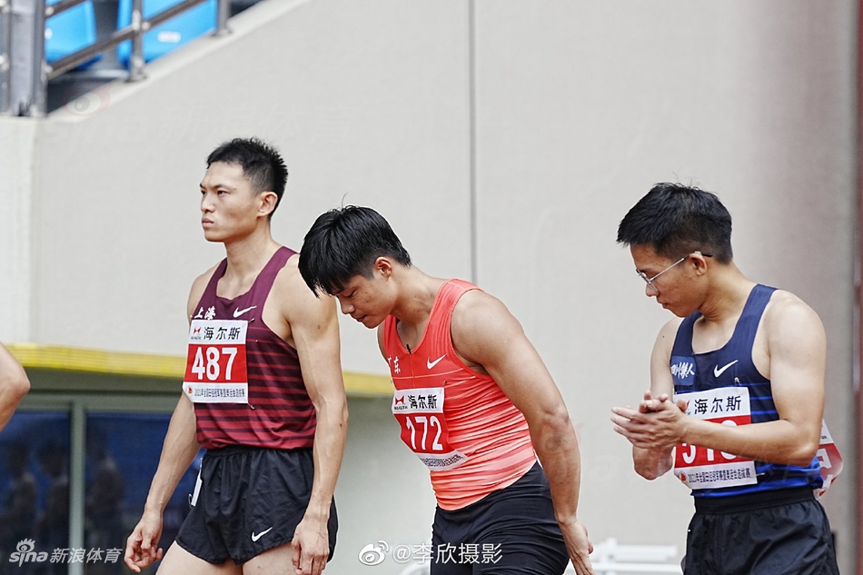 田径奥运会选拔赛开赛 苏炳添表情搞怪