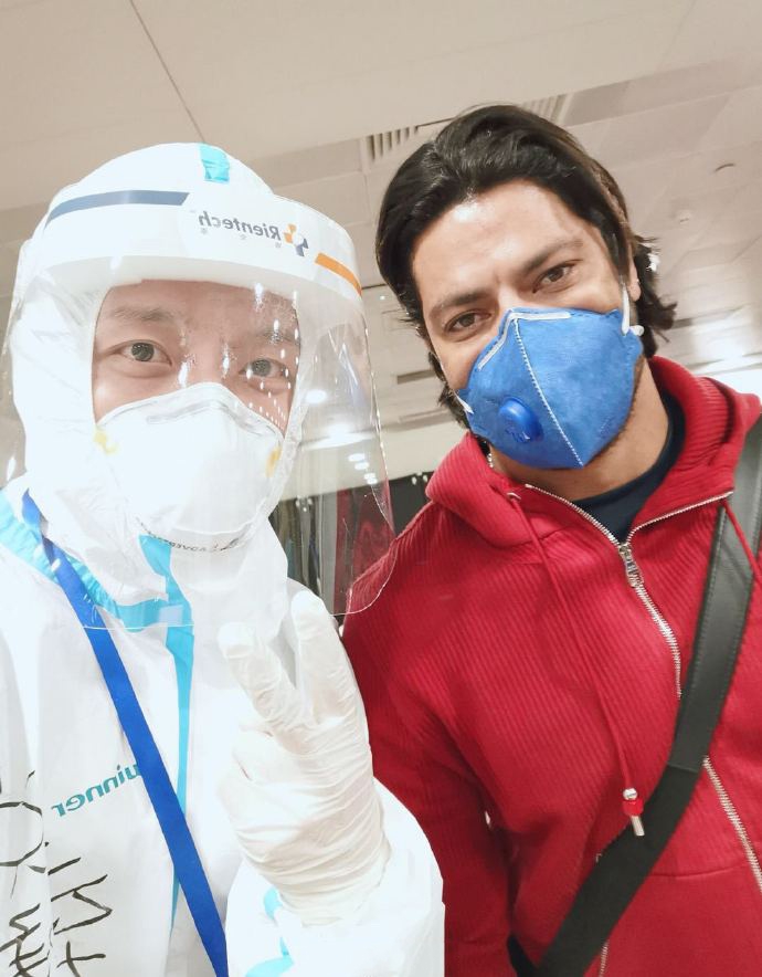 胡尔克与工作人员