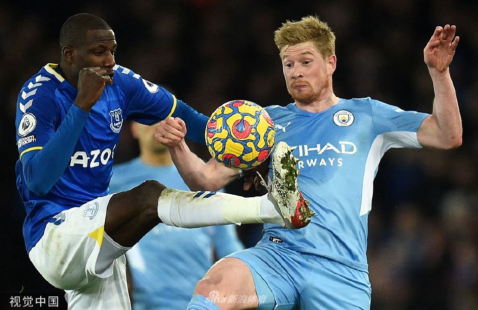 [英超]曼城1-0小胜埃弗顿 福登破门