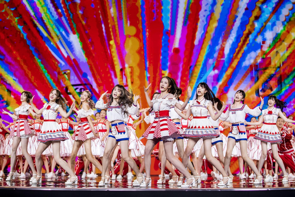 第二届青运会落幕 女子偶像团体BEJ48登台献唱