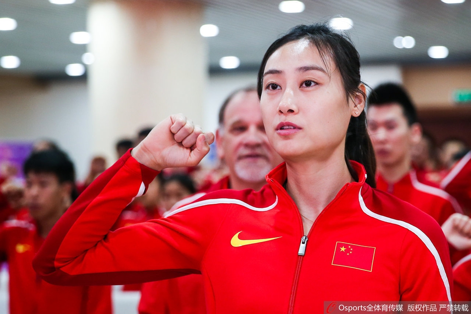 亚锦赛中国田径队动员会:李玲发言 巩立姣领誓