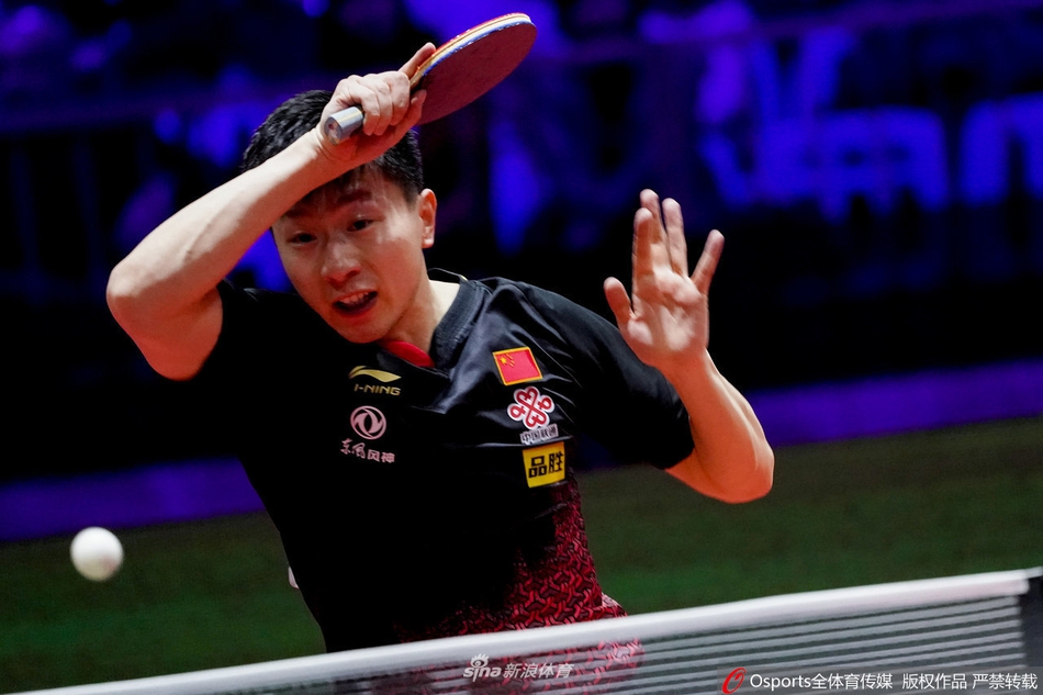 世乒赛男单1/16决赛:马龙4-1萨姆索诺夫