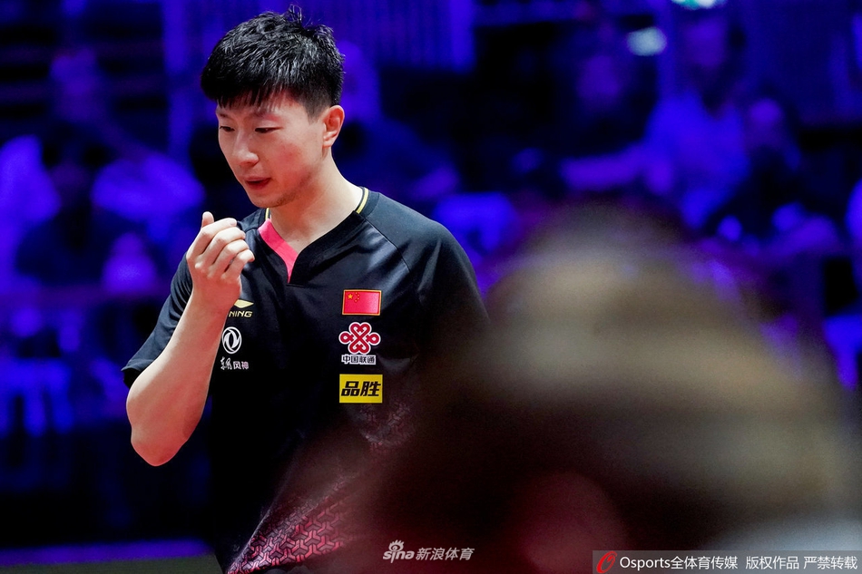 世乒赛男单1/16决赛:马龙4-1萨姆索诺夫