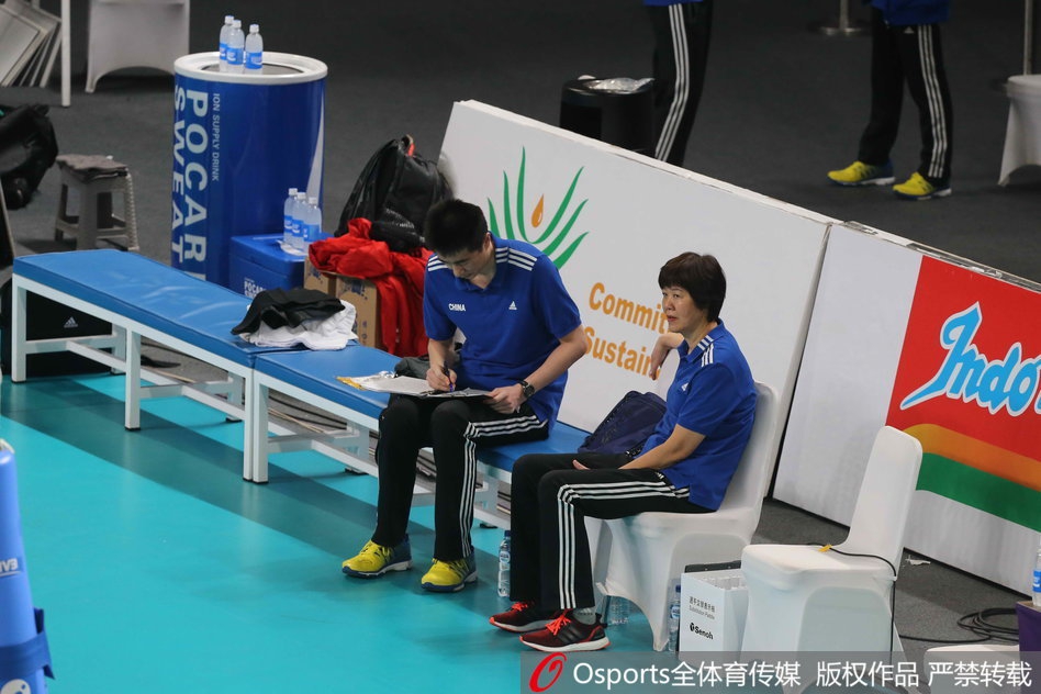 亚运会中国女排3-0菲律宾进四强