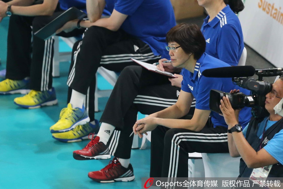 亚运会中国女排3-0菲律宾进四强