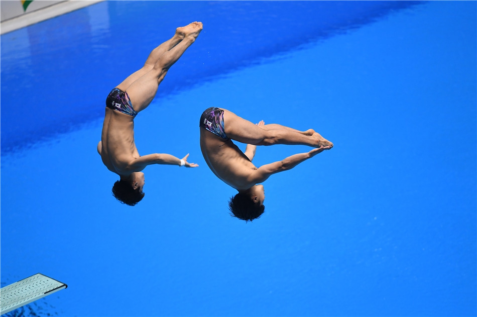 新浪直击亚运男子3米板赛况