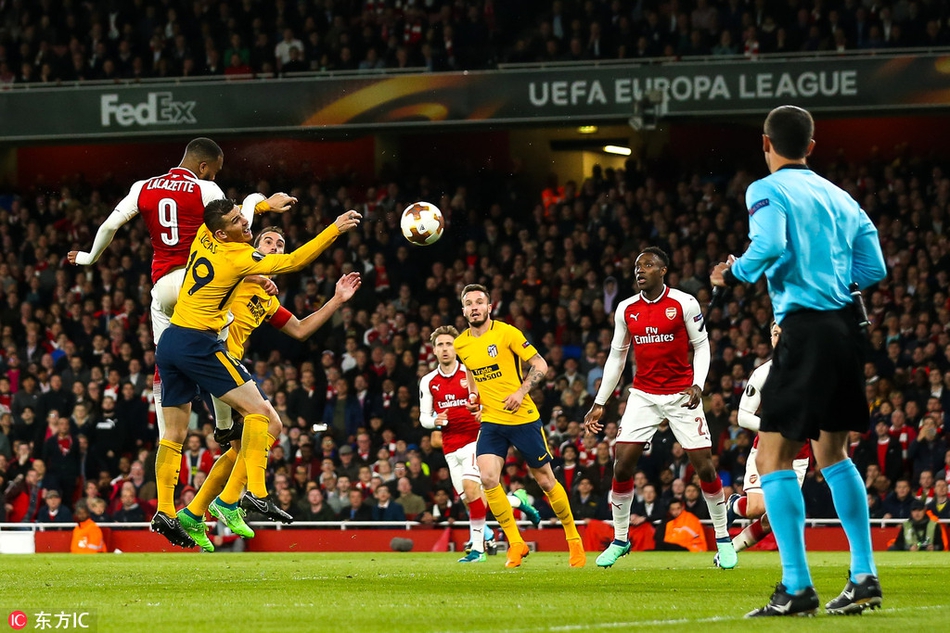 拉卡泽特头球破门