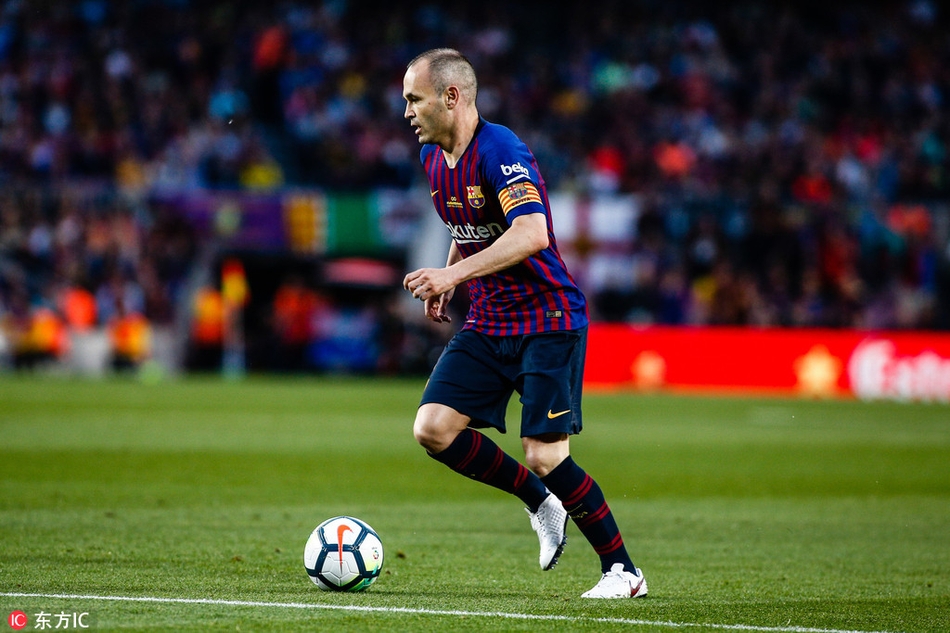 伊涅斯塔带球组织