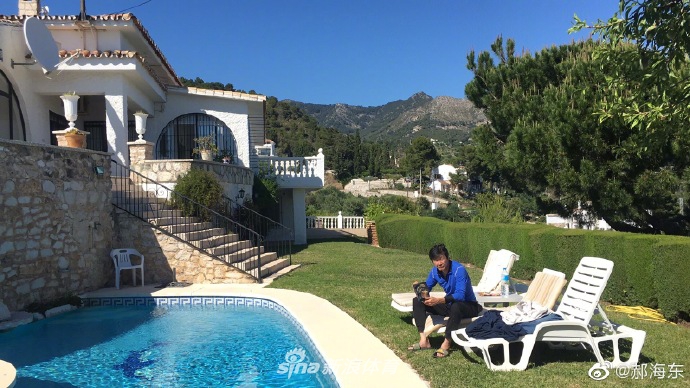 郝海东再晒豪宅：花园太大了，我活的太难了