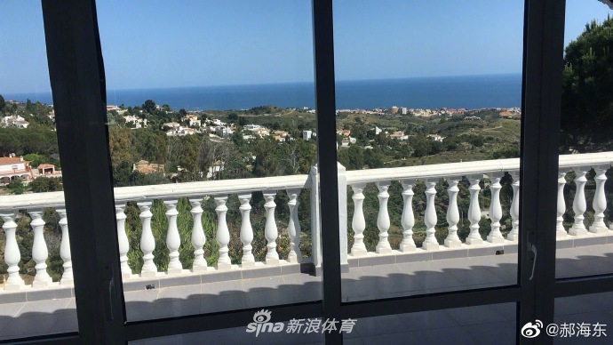 郝海东再晒豪宅：花园太大了，我活的太难了