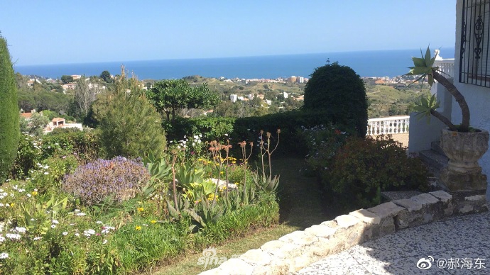 郝海东再晒豪宅：花园太大了，我活的太难了