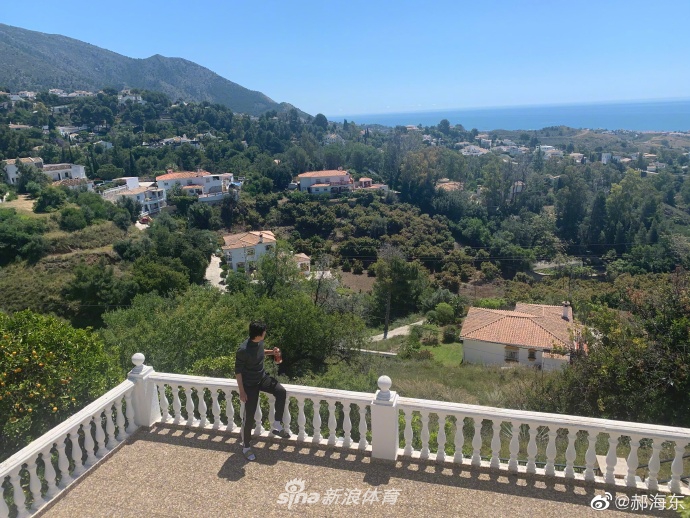 郝海东再晒豪宅：花园太大了，我活的太难了