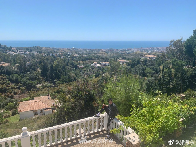 郝海东再晒豪宅：花园太大了，我活的太难了