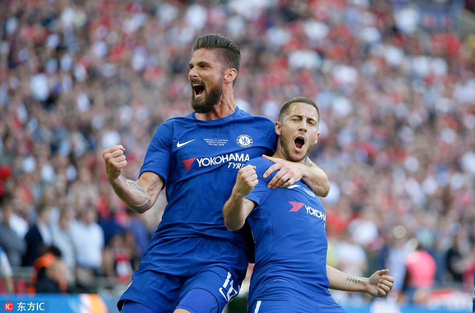 阿扎尔庆祝破门