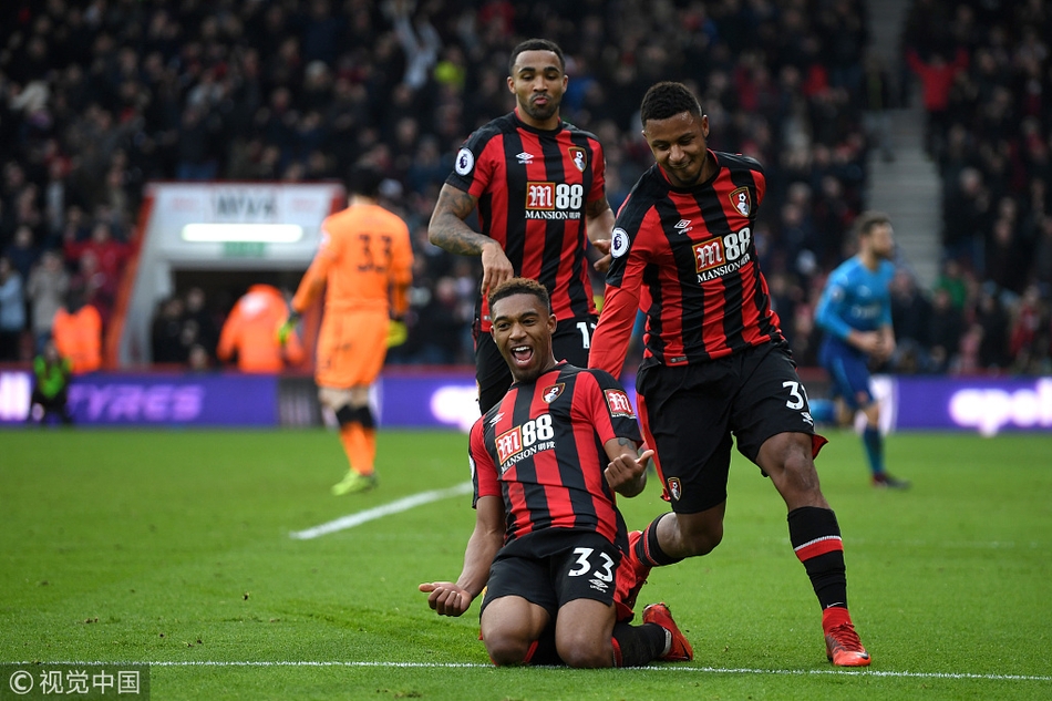 伯恩茅斯反超比分