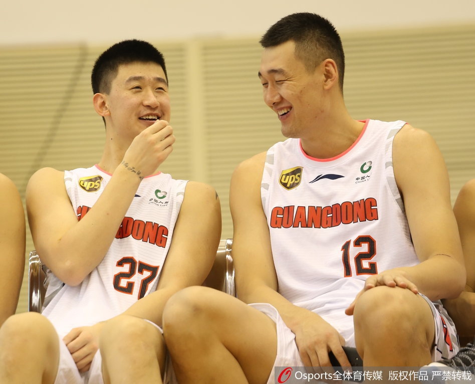 广东写真拍摄花絮阿联笑得灿烂