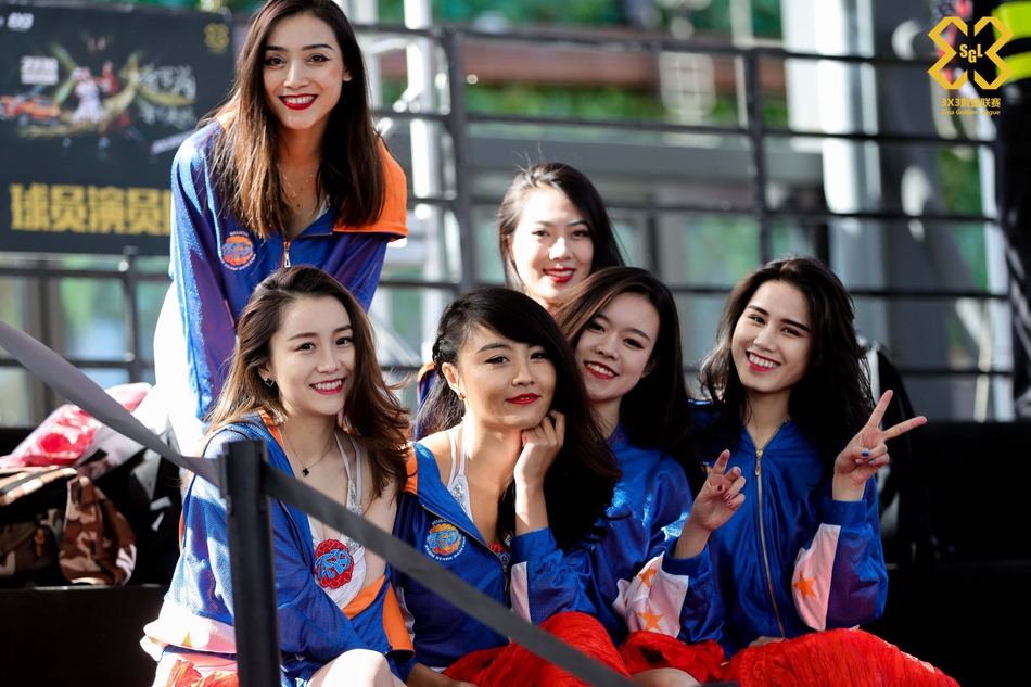 啦啦队宝贝激情热舞