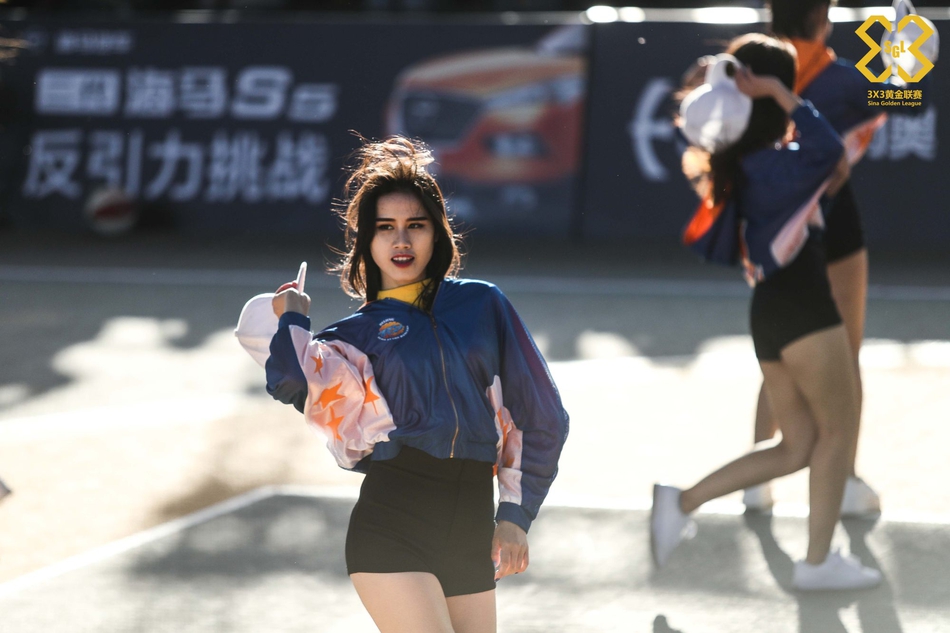 啦啦队宝贝激情热舞