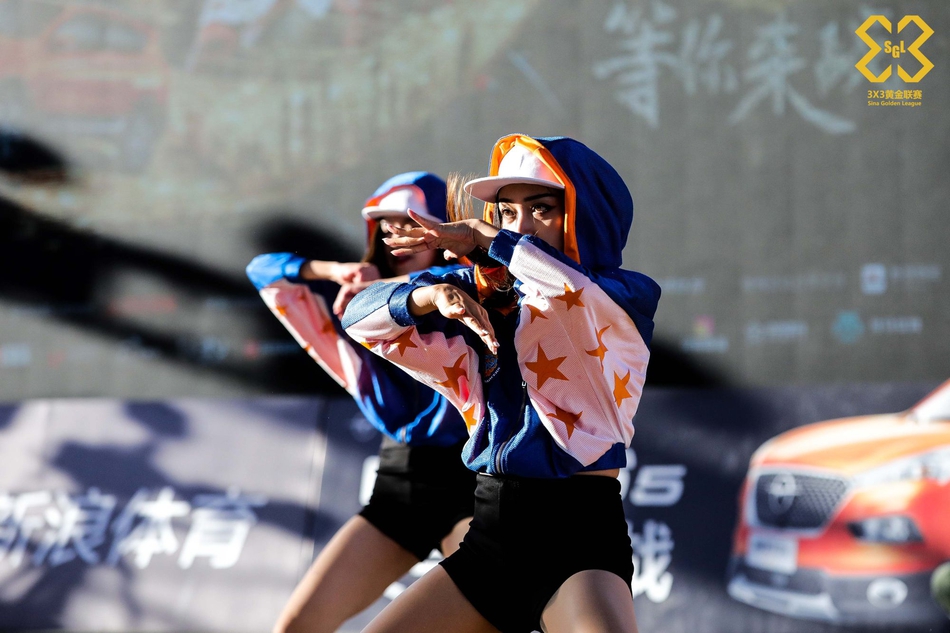 啦啦队宝贝激情热舞