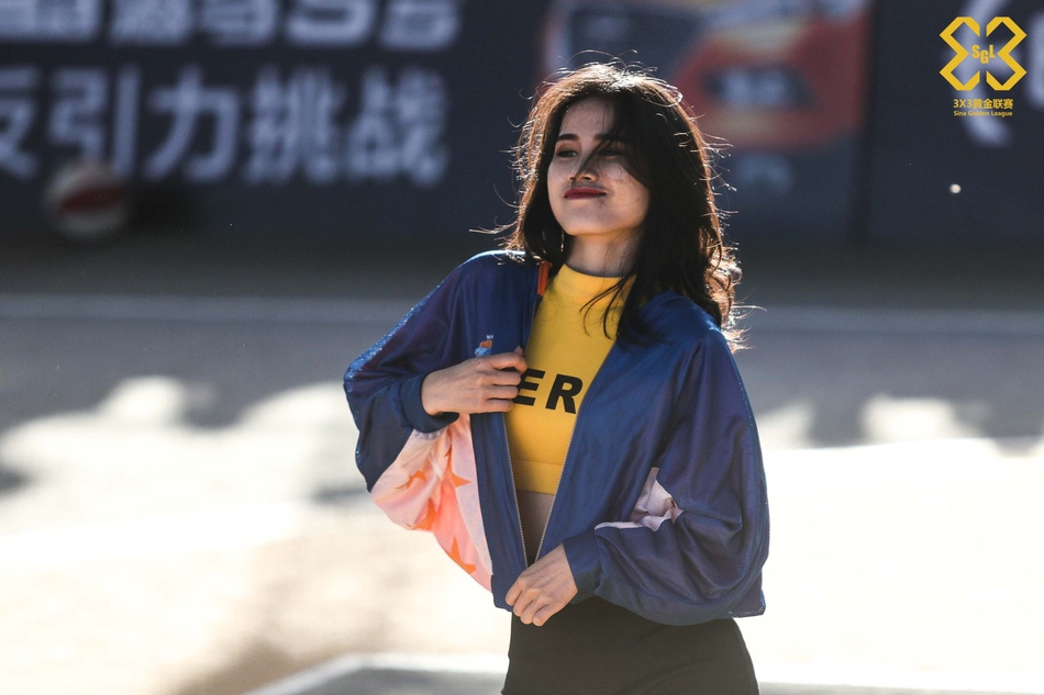 啦啦队宝贝激情热舞